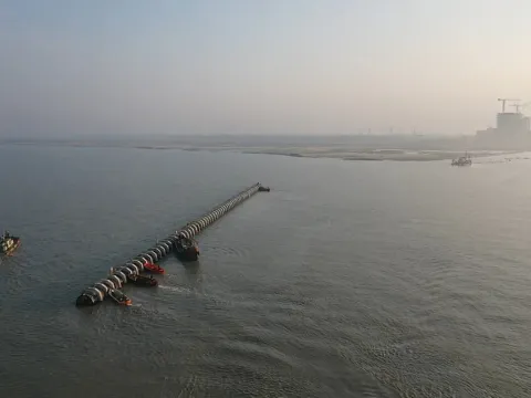 Indonesia DN2400 marine installation reference