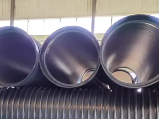 Open end of a PE structured-wall pipe